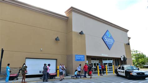 when does sam's club close today|sam's club timing today.